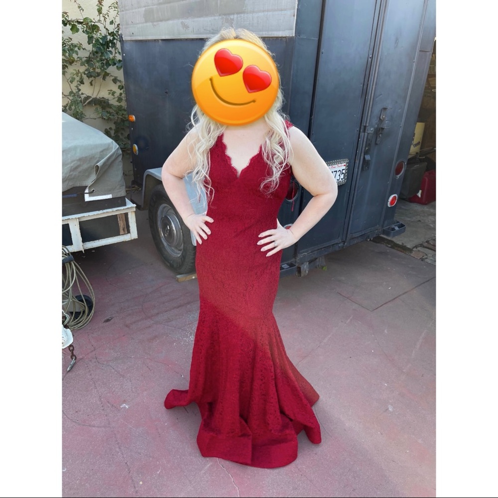 Red V neck evening gown size 8p